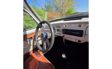Volkswagen-Beetle-1967-White-Red-amp-White-31