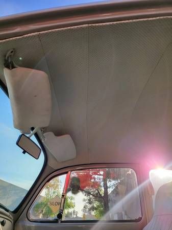 Volkswagen-Beetle-1968-Tan-Tan-3