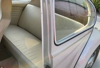 Volkswagen-Beetle-1968-Tan-Tan-4
