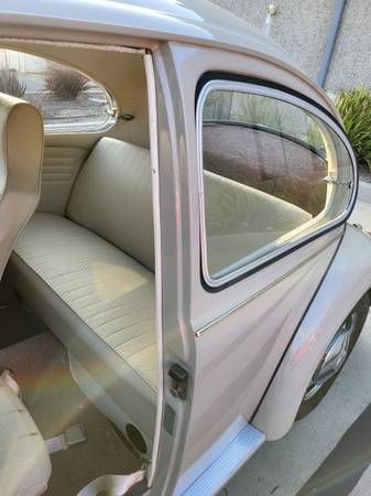 Volkswagen-Beetle-1968-Tan-Tan-4