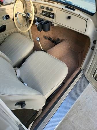 Volkswagen-Beetle-1968-Tan-Tan-6
