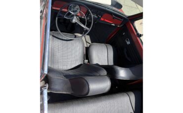 Volkswagen-Beetle-1969-RedOrange-Black-3