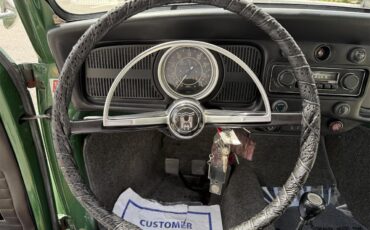Volkswagen-Beetle-1970-Green-Black-1