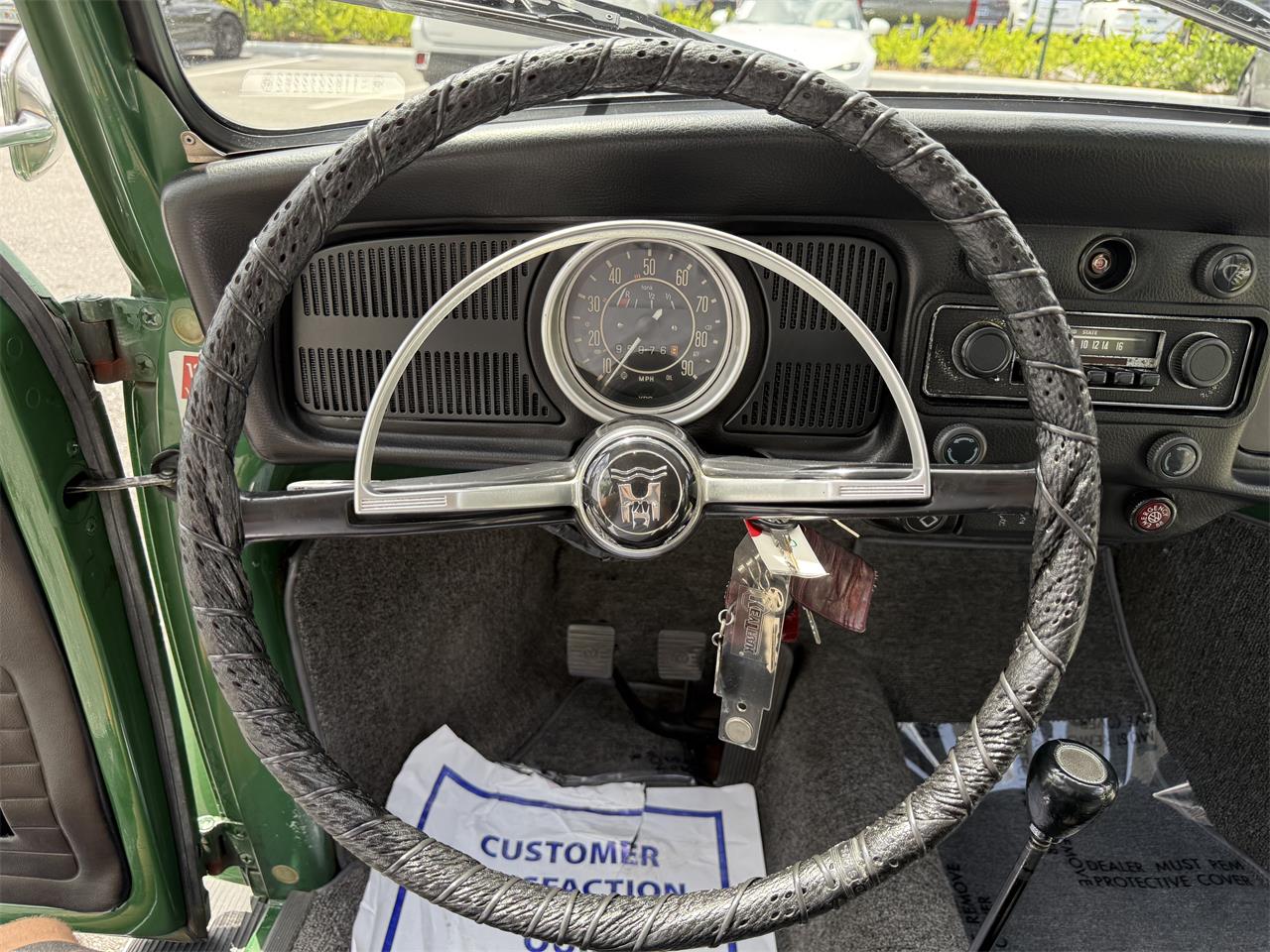 Volkswagen-Beetle-1970-Green-Black-1