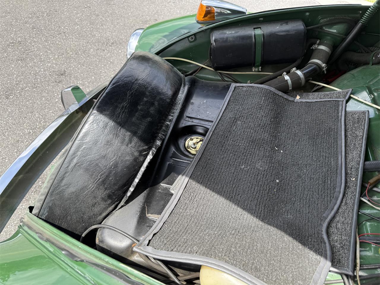 Volkswagen-Beetle-1970-Green-Black-16