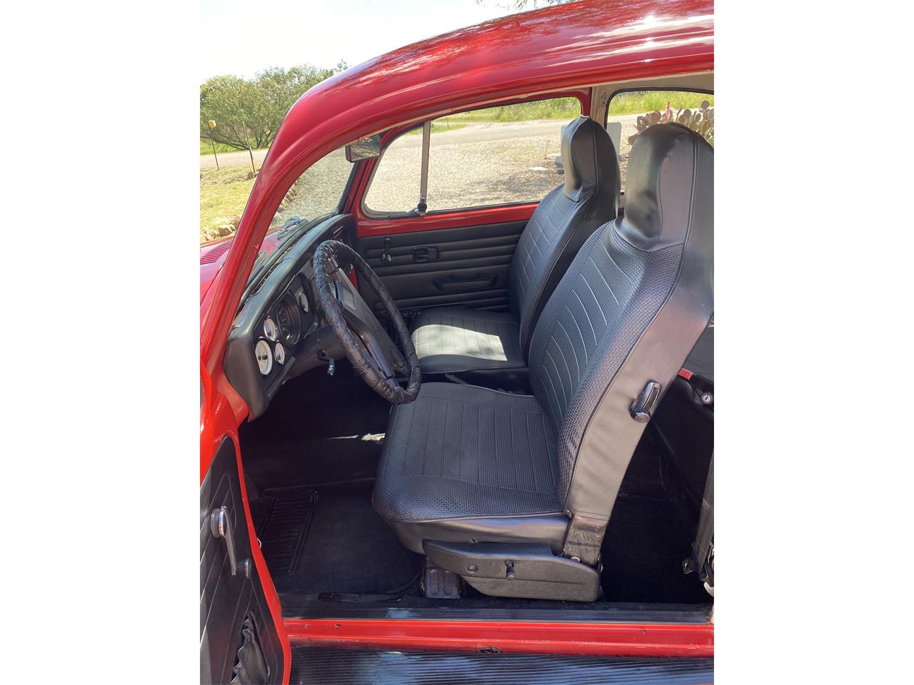 Volkswagen-Beetle-1974-Red-Black-15