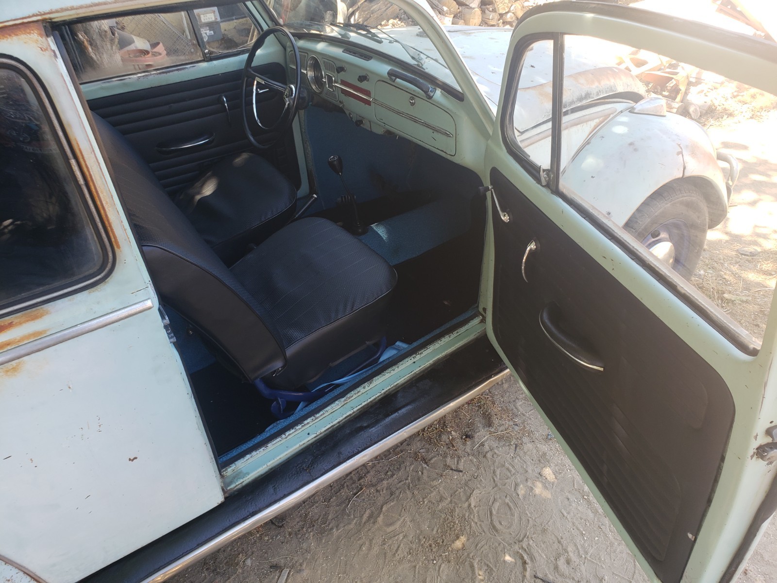 Volkswagen-Beetle-Classic-1966-Coupe-13