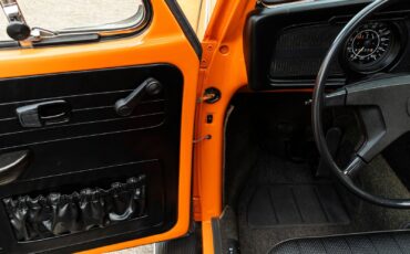 Volkswagen-Beetle-Classic-1972-Coupe-12
