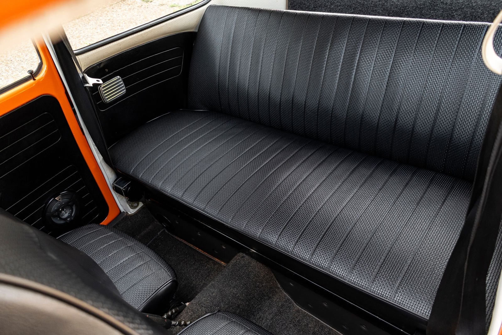 Volkswagen-Beetle-Classic-1972-Coupe-20