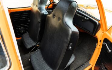 Volkswagen-Beetle-Classic-1972-Coupe-23