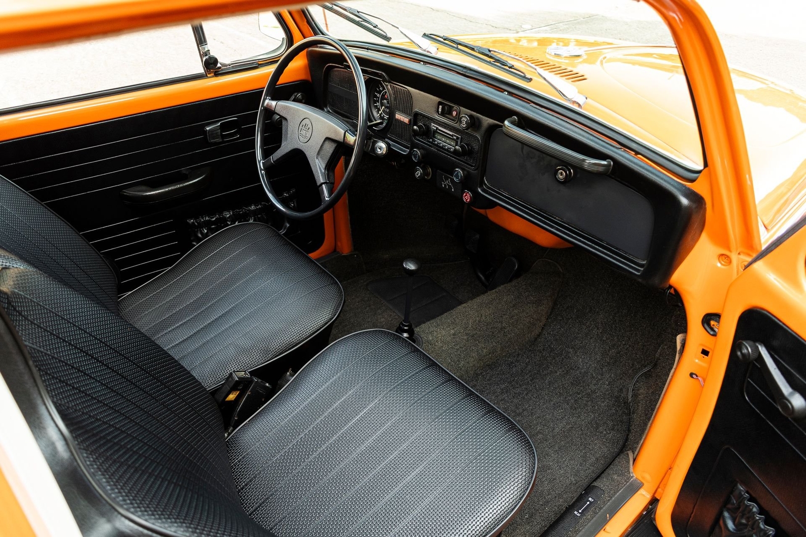 Volkswagen-Beetle-Classic-1972-Coupe-25