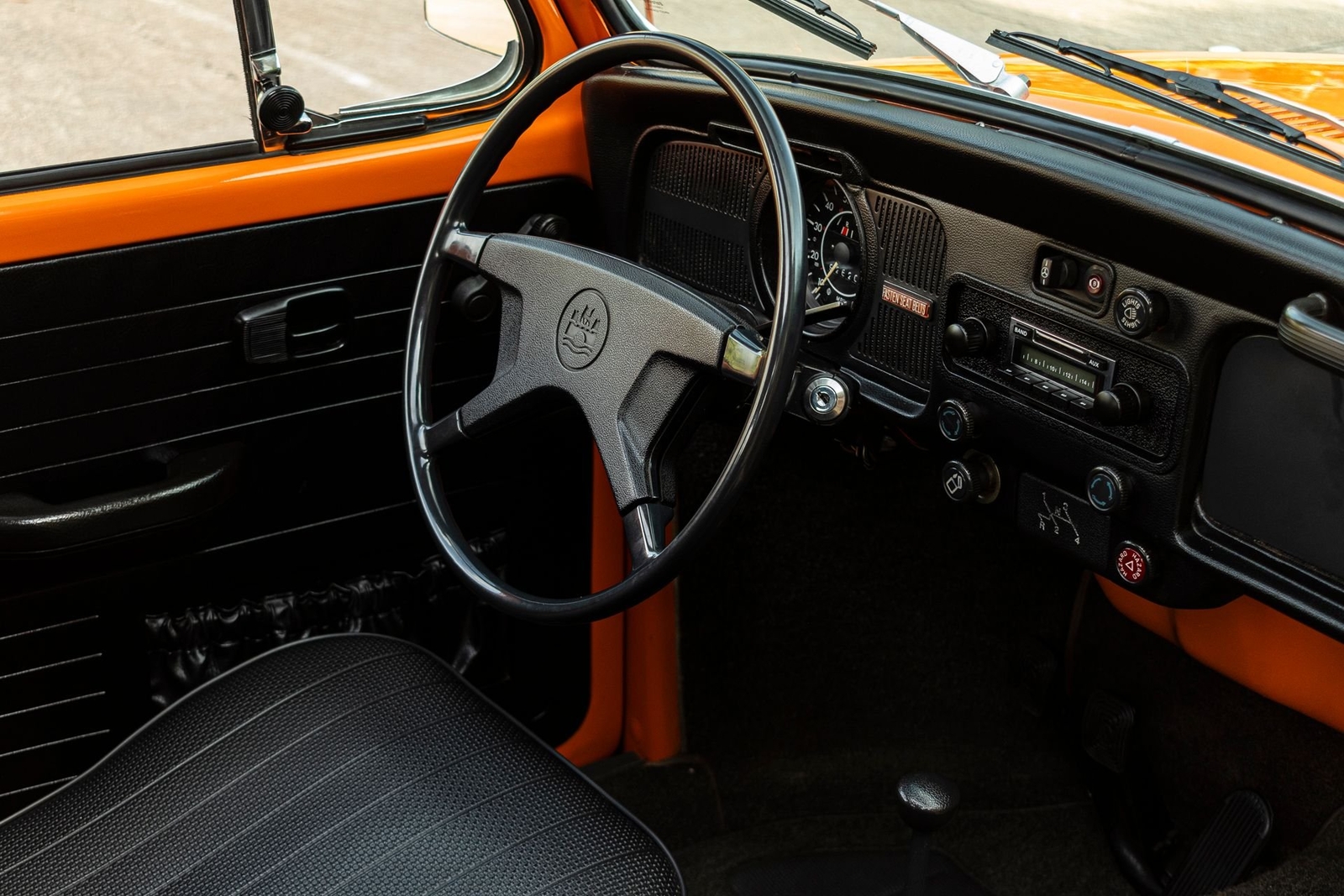 Volkswagen-Beetle-Classic-1972-Coupe-28