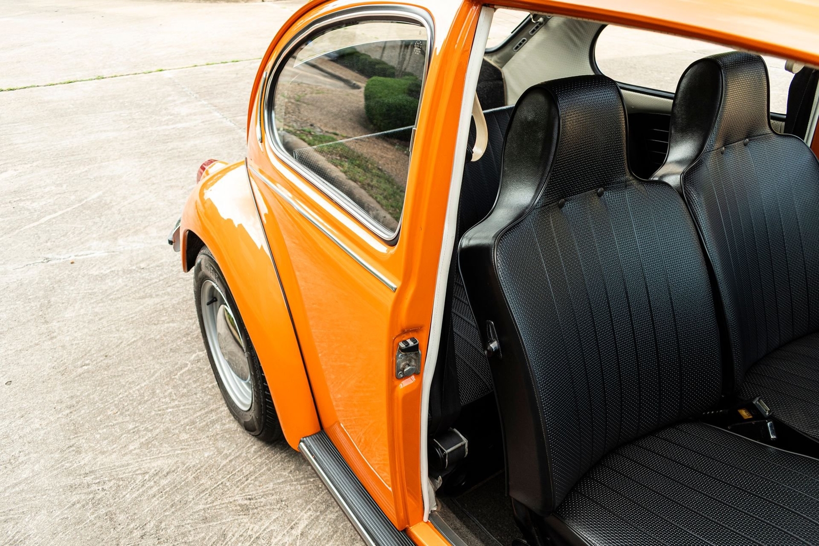 Volkswagen-Beetle-Classic-1972-Coupe-31