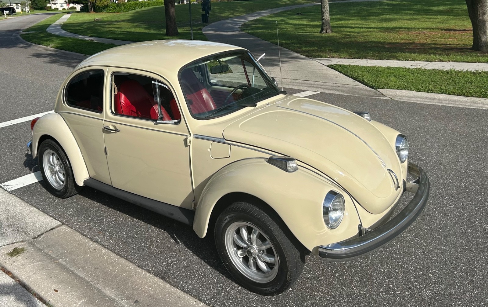 Volkswagen-Beetle-Classic-1973-Coupe-24
