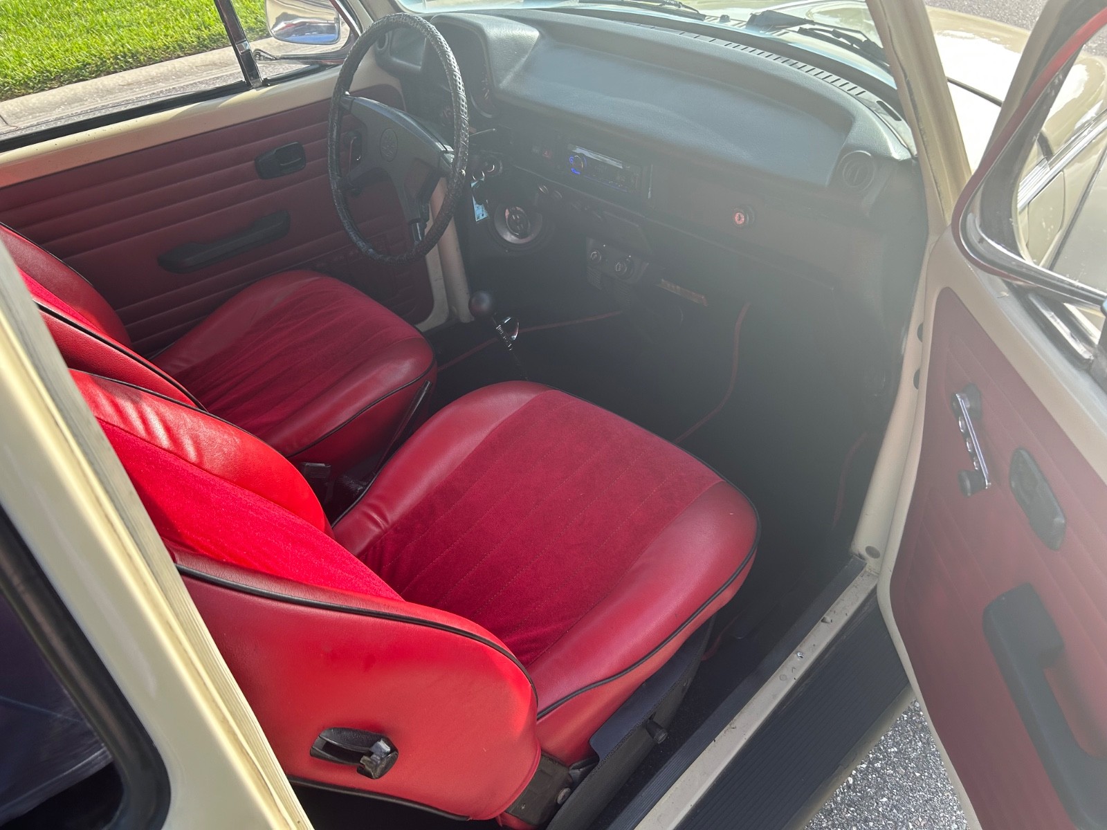 Volkswagen-Beetle-Classic-1973-Coupe-33