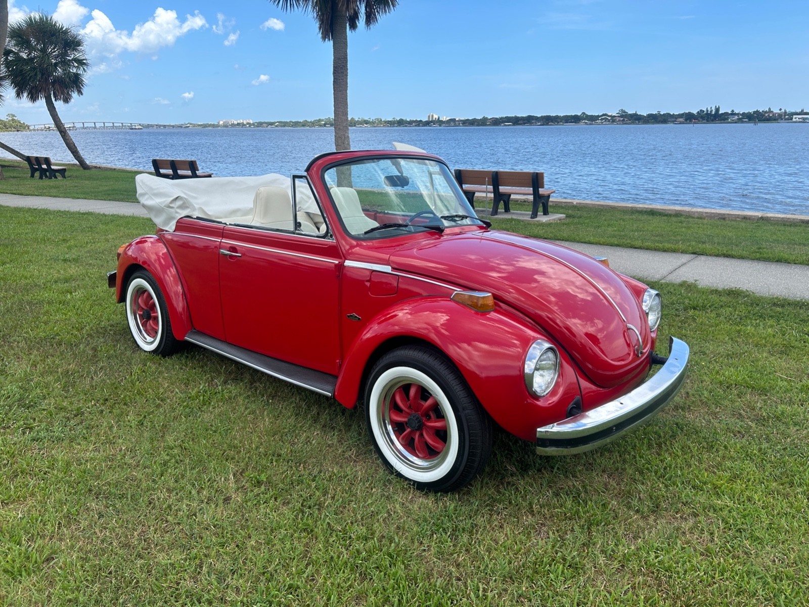 Volkswagen-Beetle-Classic-1974-Convertible-3