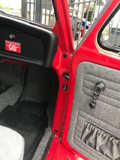 Volkswagen-Beetle-Classic-1974-Coupe-27