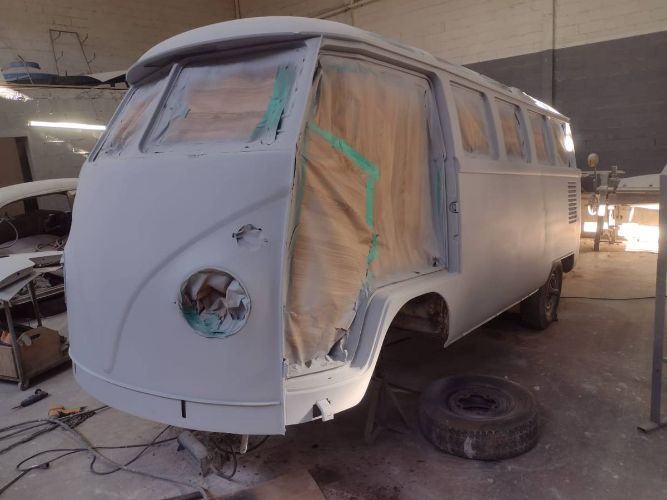 Volkswagen-Bus-1923-Custom-7