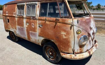 Volkswagen-Bus-1964-Tan-Red-1
