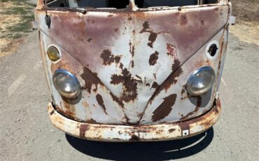 Volkswagen-Bus-1964-Tan-Red-22