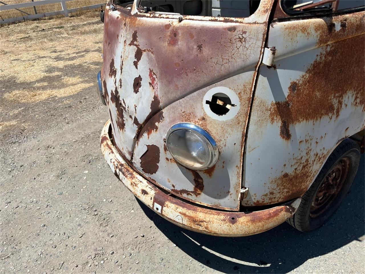 Volkswagen-Bus-1964-Tan-Red-24