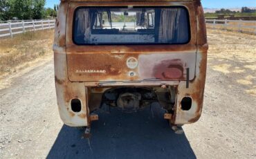 Volkswagen-Bus-1964-Tan-Red-29