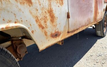Volkswagen-Bus-1964-Tan-Red-42