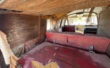Volkswagen-Bus-1964-Tan-Red-43