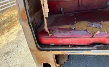 Volkswagen-Bus-1964-Tan-Red-49