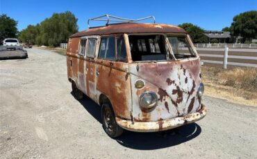 Volkswagen-Bus-1964-Tan-Red-51