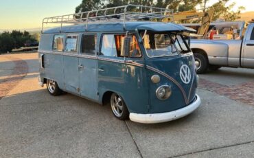 Volkswagen-Bus-1966-Blue-Patina-3