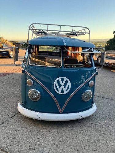 Volkswagen-Bus-1966-Blue-Patina-4