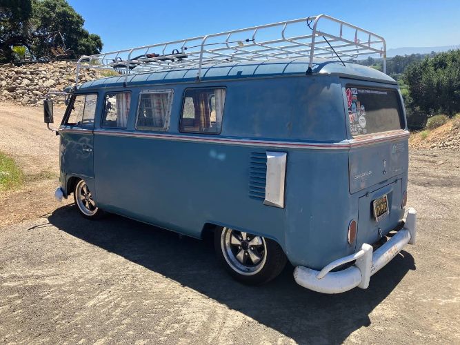 Volkswagen-Bus-1966-Blue-Patina-6
