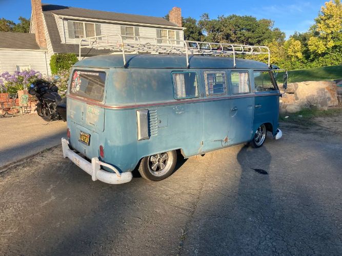 Volkswagen-Bus-1966-Blue-Patina-7