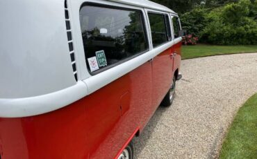 Volkswagen-Bus-1969-Red-11