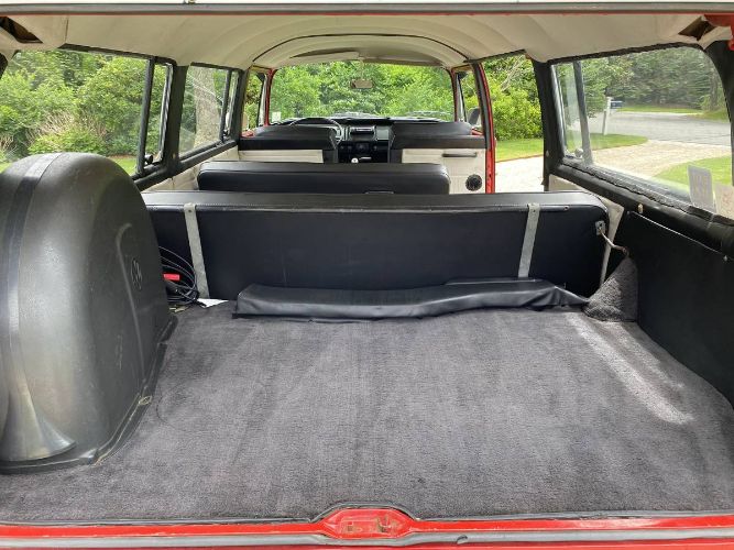 Volkswagen-Bus-1969-Red-8