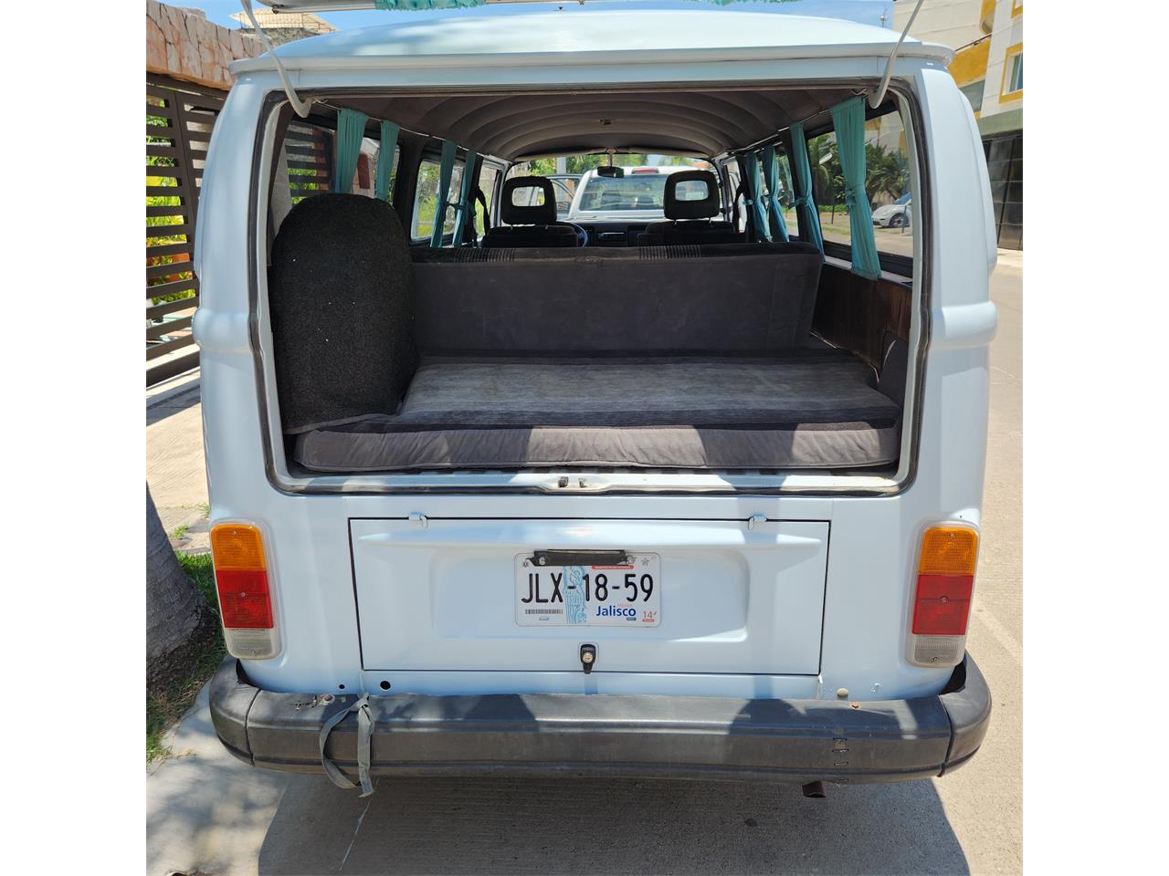 Volkswagen-Bus-1990-Blue-Gray-4
