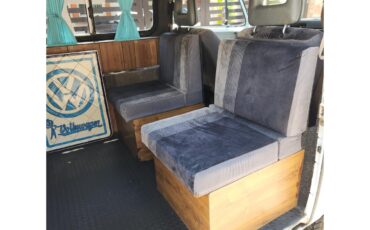 Volkswagen-Bus-1990-Blue-Gray-7