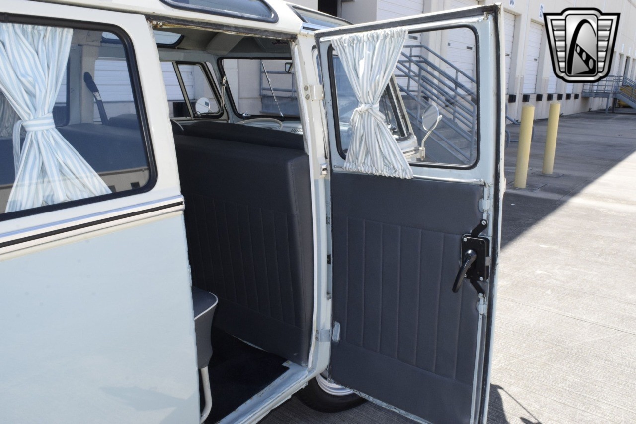 Volkswagen-BusVanagon-1968-other-25
