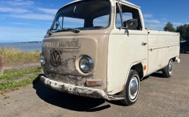 Volkswagen-BusVanagon-1969-Crew-Cab-Pickup-1