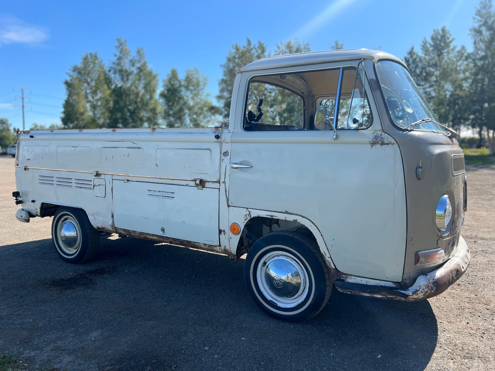 Volkswagen-BusVanagon-1969-Crew-Cab-Pickup-2
