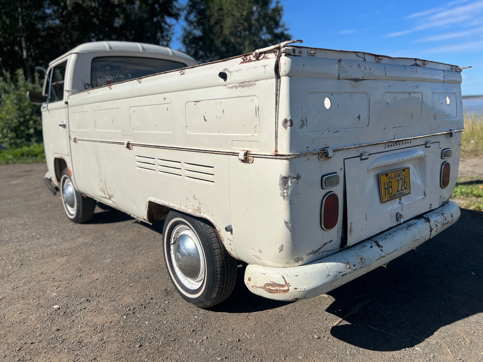 Volkswagen-BusVanagon-1969-Crew-Cab-Pickup-4
