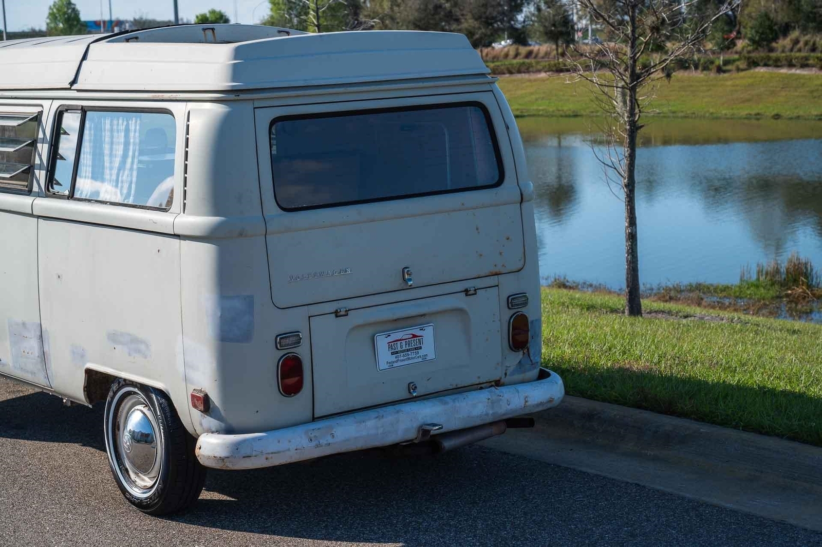 Volkswagen-BusVanagon-1970-Bus-19