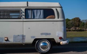 Volkswagen-BusVanagon-1970-Bus-21