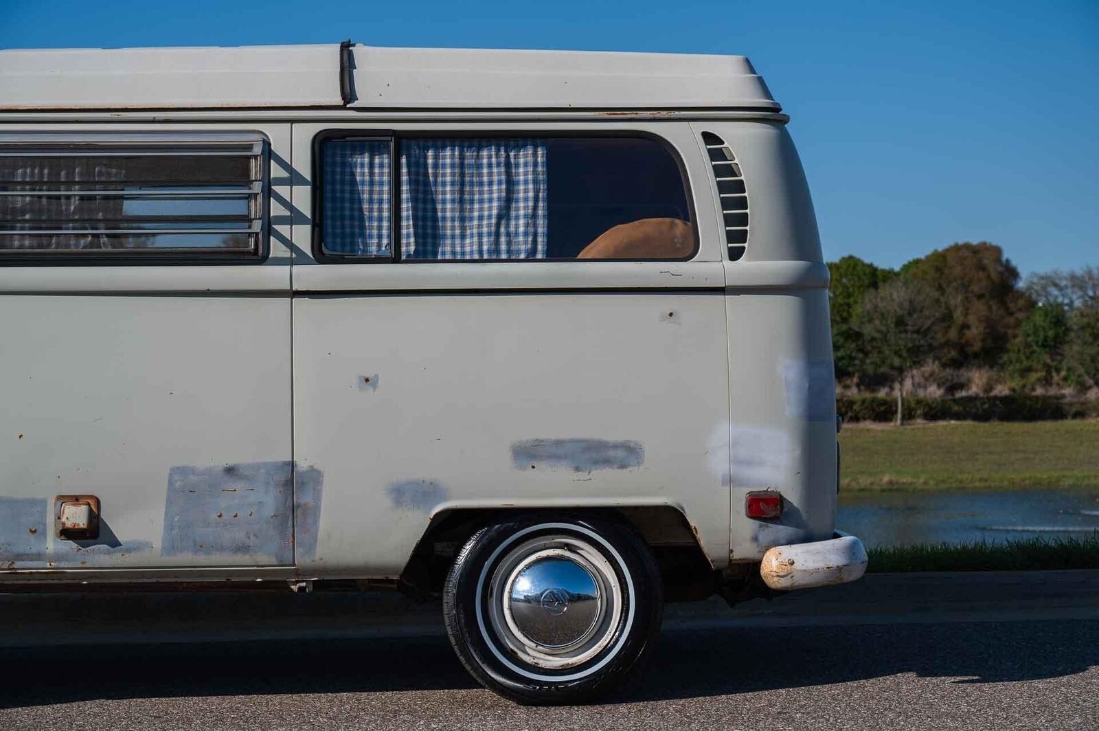 Volkswagen-BusVanagon-1970-Bus-21
