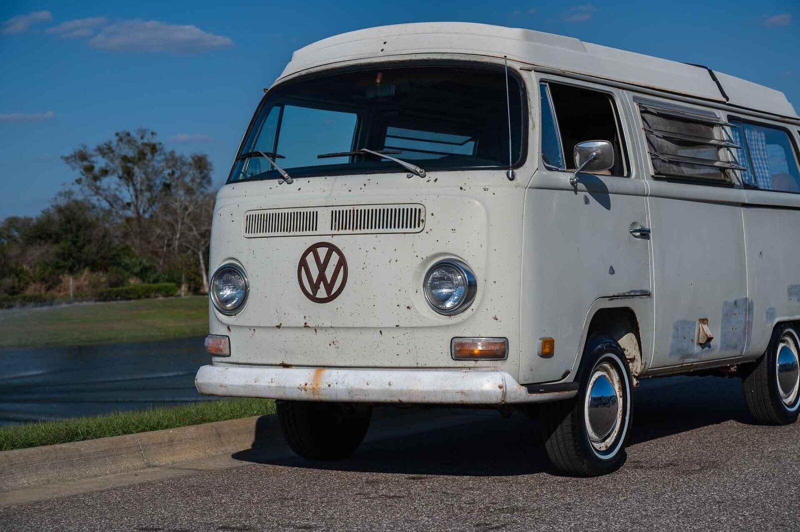 Volkswagen-BusVanagon-1970-Bus-24
