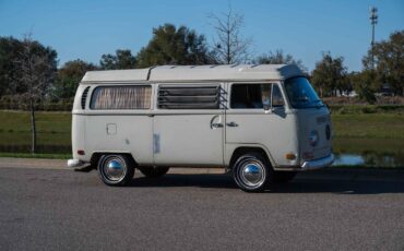 Volkswagen-BusVanagon-1970-Bus-34