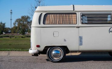 Volkswagen-BusVanagon-1970-Bus-39