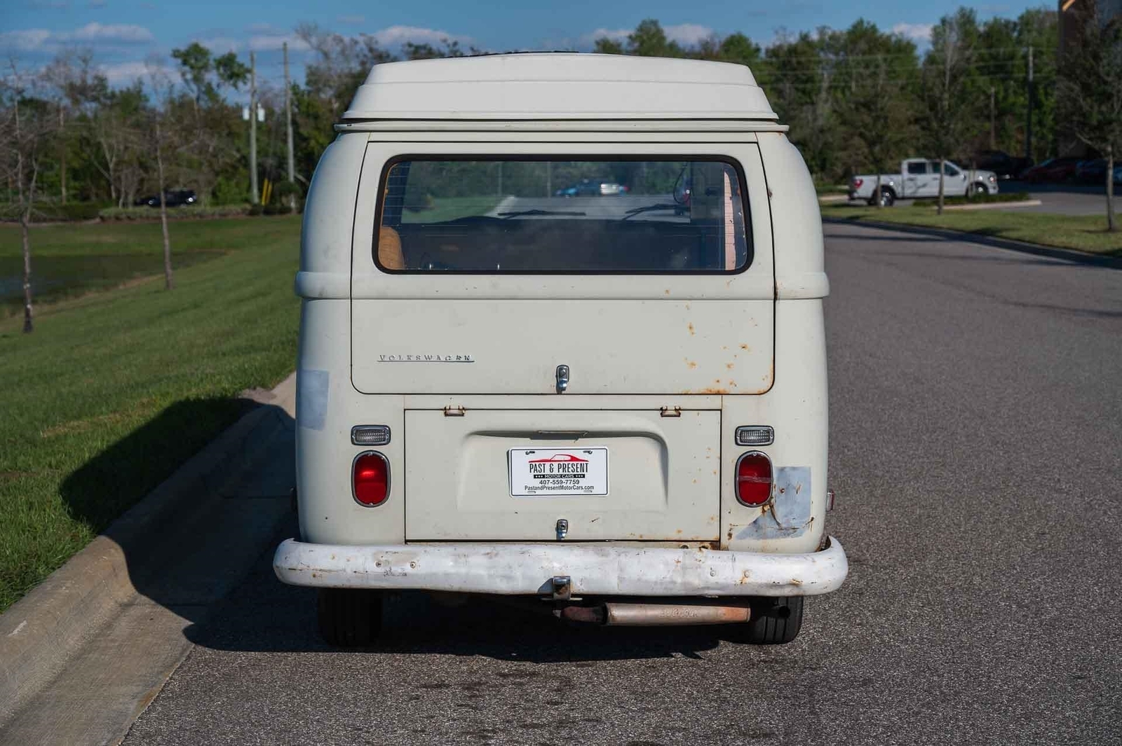 Volkswagen-BusVanagon-1970-Bus-4