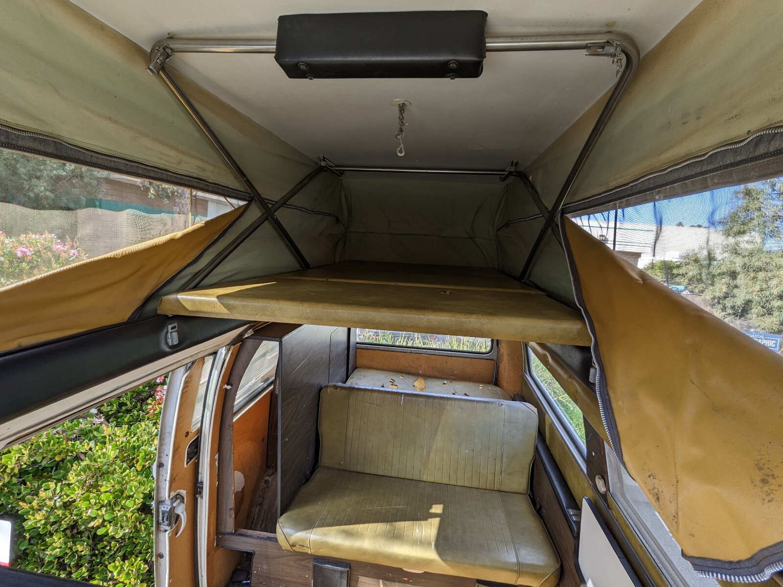 Volkswagen-BusVanagon-1972-Van-Camper-9